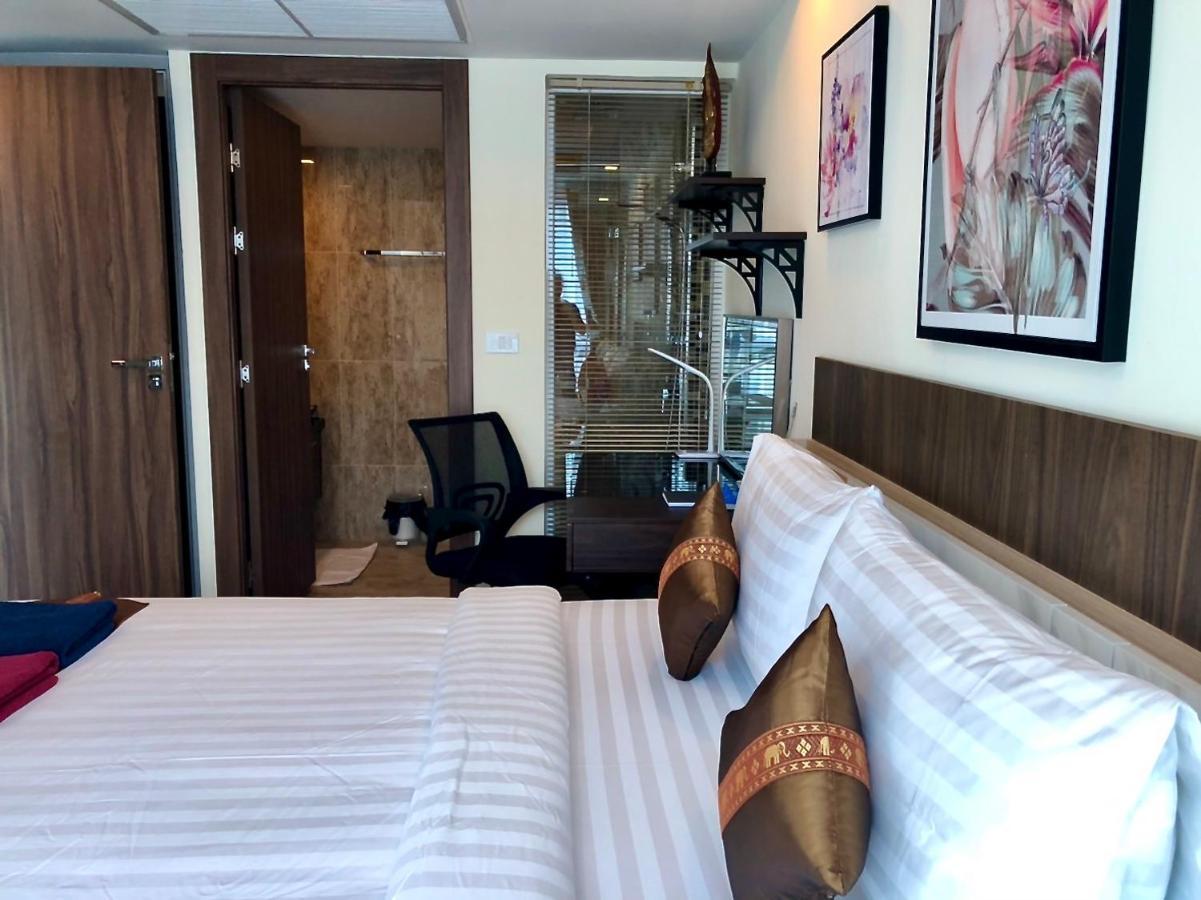 Luxury Business Suits In Grand Avenue By Pattaya City Estates Exterior foto