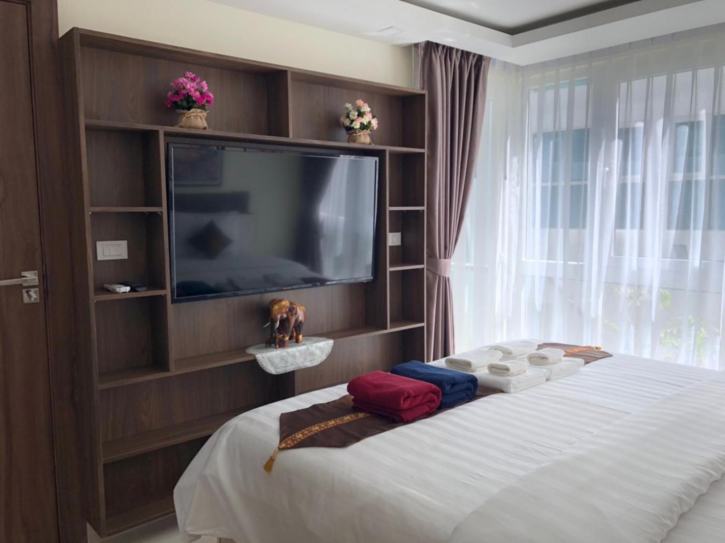 Luxury Business Suits In Grand Avenue By Pattaya City Estates Exterior foto