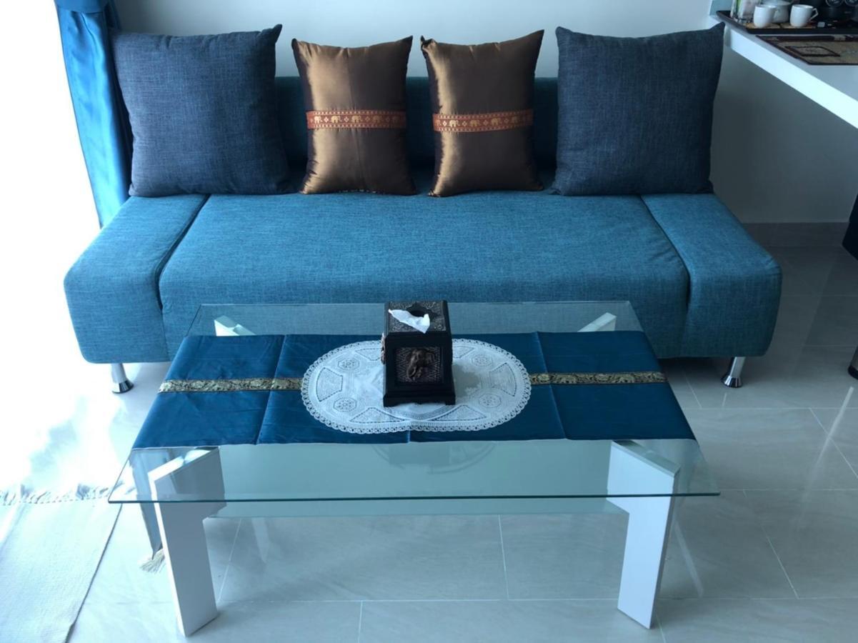 Luxury Business Suits In Grand Avenue By Pattaya City Estates Exterior foto